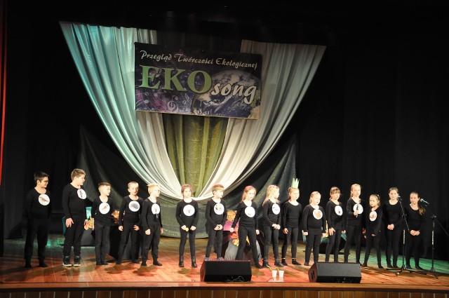 W konkursie wzięło udział kilkudziesięciu młodych artystów z całego powiatu lipskiego.