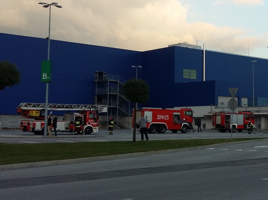 Pożar i ewakuacja Ikei w Bielanach Wrocławskich