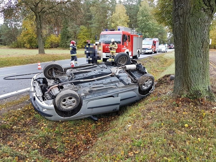 Głęboczyzna: Wypadek na DK 8. Przed Suchowolą samochód wpadł do przydrożnego rowu [ZDJĘCIA]