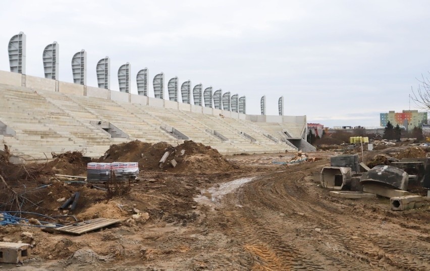 Budowa stadionu Radomiaka trwa od kilku lat. Potrzeba...