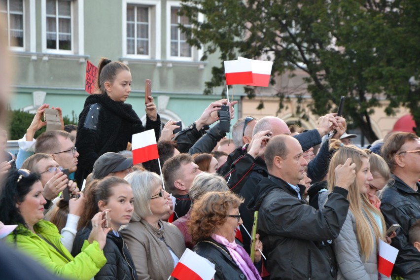 Prezydent Andrzej Duda spotkał się z mieszkańcami...