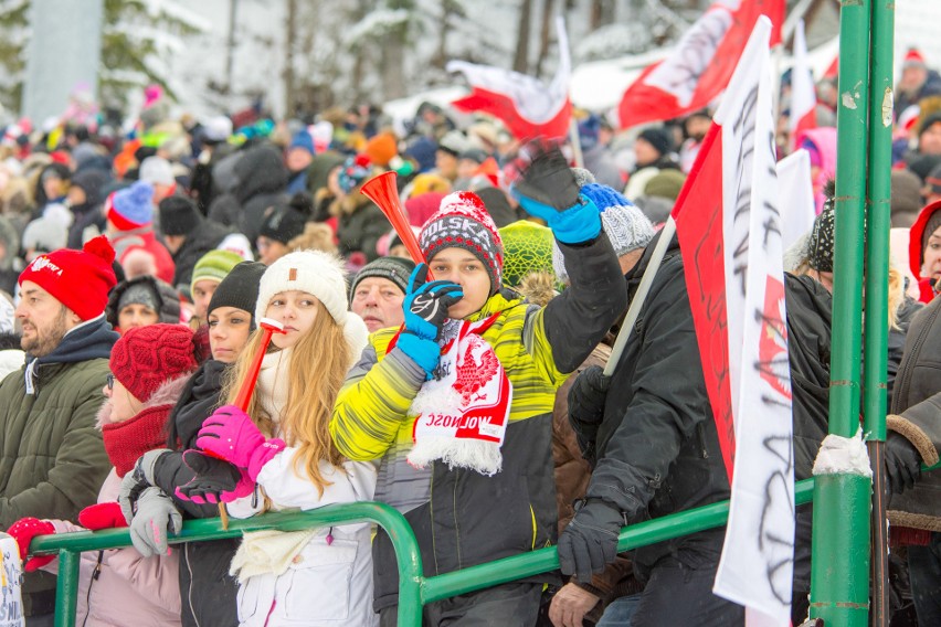 Zakopane. Tysiące kibiców oglądało skoki na Wielkiej Krokwi [ZDJĘCIA]