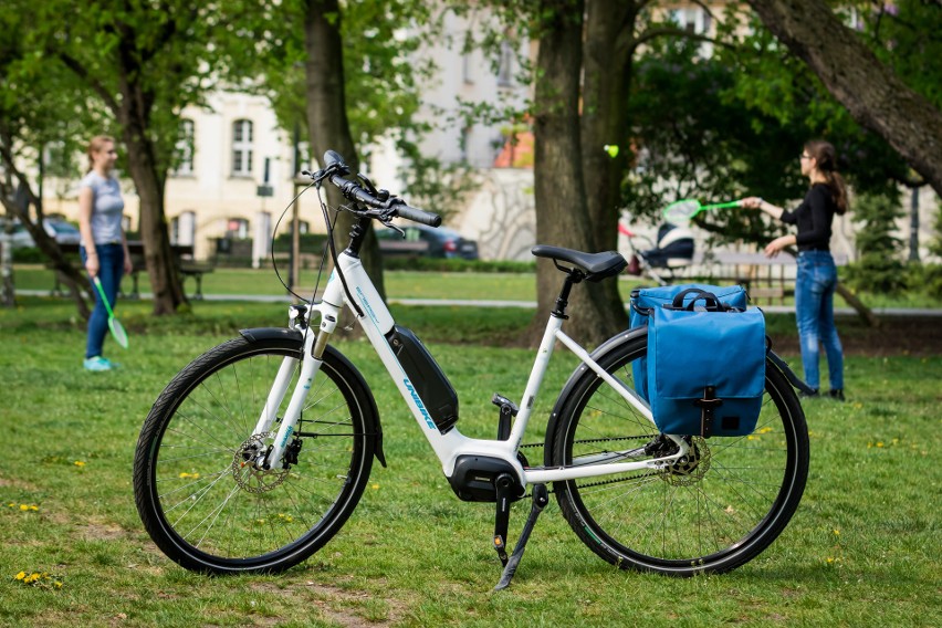 Testujemy rower elektryczny Unibike Energy. Jest ekologiczny i elegancki!