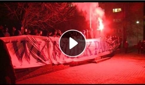 200 kibiców starło się w rocznicę pacyfikacji kopalni Wujek. Policja sprawdza nagrania [WIDEO]