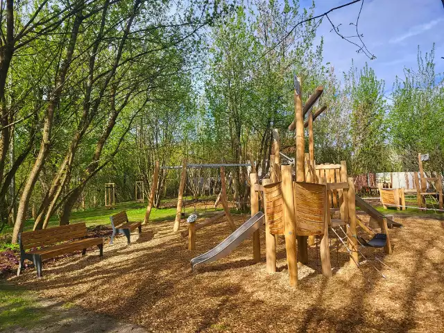Olsza Park nad Białuchą jest już otwarty dla mieszkańców. Nowa zielona przestrzeń powstała przy ul. Otwinowskiego na krakowskich Grzegórzkach