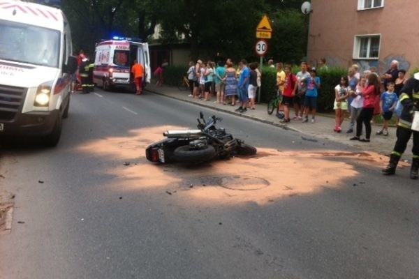 Do wypadku doszło na ul. Reymonta. Motocyklista w ciężkim stanie trafił do szpitala.