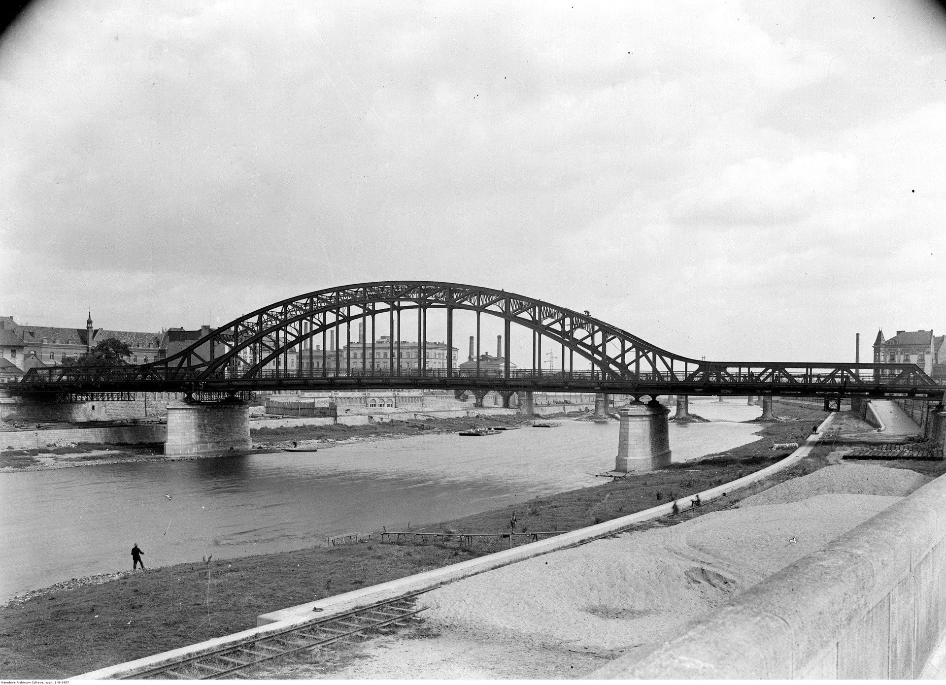 Kraków. Mija 86 lat od otwarcia mostu Piłsudskiego na Wiśle ...