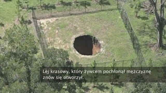 Lej krasowy, który żywcem pochłonął mężczyznę znowu się otworzył