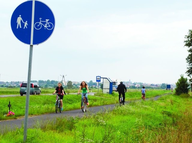 Miłośnikom jazdy na dwóch kółkach musi wystarczyć istniejąca już ścieżka rowerowa łącząca Grajewo z Toczyłowem, ale na jej przedłużenie w stronę Tamy muszą czekać latami