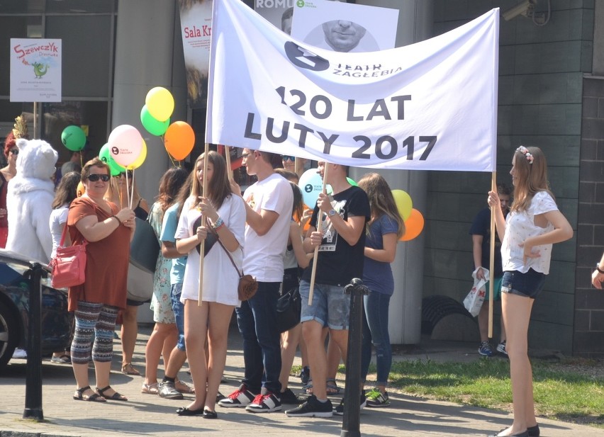 Teatr Zagłębia 120-lecie zainaugurował ulicznym hapeningiem