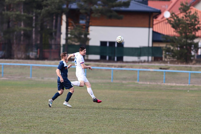 KS Wasilków przegrał z Bronią Radom 0:2 tracąc dwa gole w...