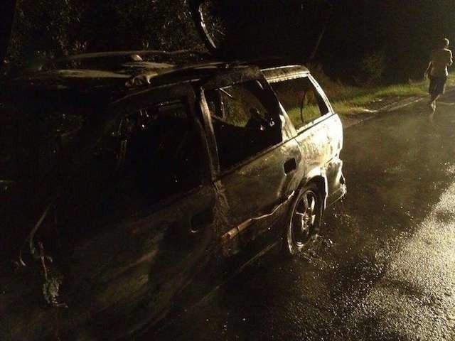 Spalone doszczętnie auto Mikołaja Curyło.