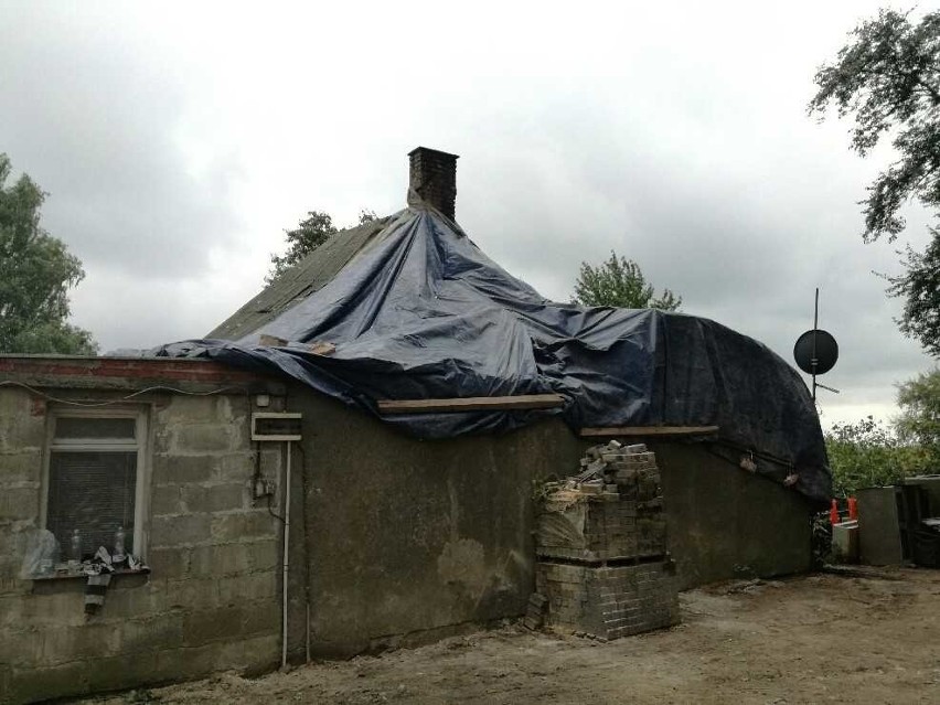 Powiat kartuski: Zniszczony dom w Baninie [ZDJĘCIA]