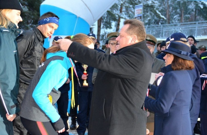 Konfetti dla ministra zrzucono z helikoptera straży granicznej. Komendant główny SG żąda wyjaśnień 