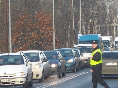 Wypadek w Sosnowcu. Ciężarówka zderzyła się z busem