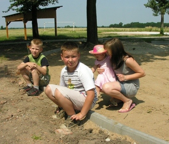 Dzieci w Więcmierzycach nie brakuje i to one będą miały największą pociechę z centrum rekreacji.