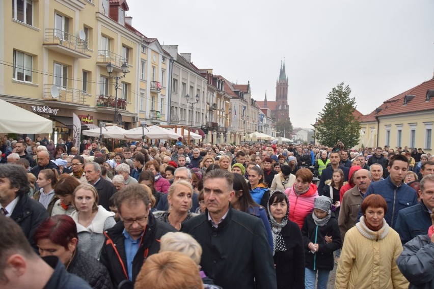 W roku 1992 przeniesienie cudownie zachowanego ciała św....