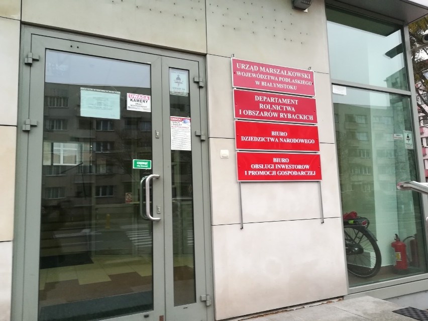 Koronawirus w urzędzie marszałkowskim. Siedem osób zakażonych, 56 osób w kwarantannie, 400 poddano testom