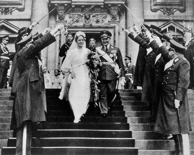 Hermann Göring wziął drugi ślub w 1935 r. Emmy wiedziała o zbrodniach III Rzeszy, ale nie były one problemem. Większy stanowiły opowieści męża o pierwszej, zmarłej żonie
