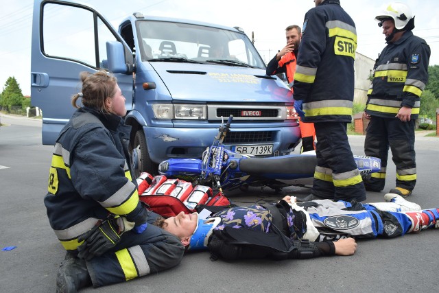 Strażacy ochotnicy ćwiczą w Jankowicach