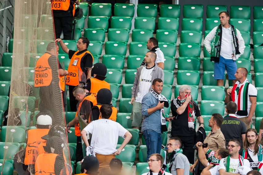 Zadyma na meczu Legia - Borussia