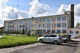 Koronawirus w Szkole Podstawowej nr 2 w Krośnie Odrzańskim. Nauczyciel zakażony. Prawie 300 uczniów zostało wysłanych na kwarantannę