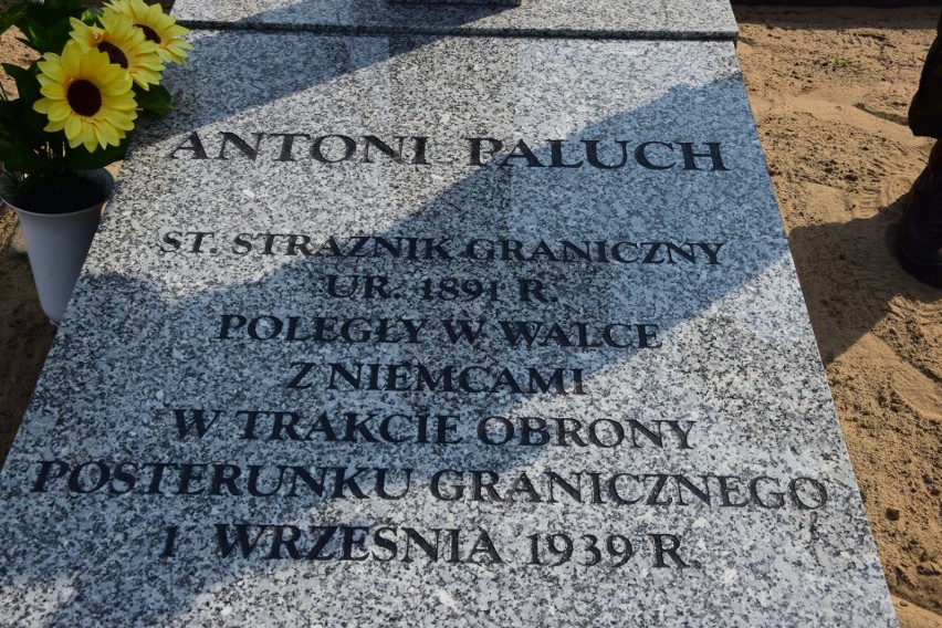 Poświęcenie nagrobka Antoniego Palucha w Silnej.