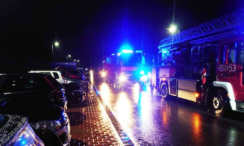 Nocna akcja strażaków. Pożar budynku przy ul.Piłsudskiego w Limanowej