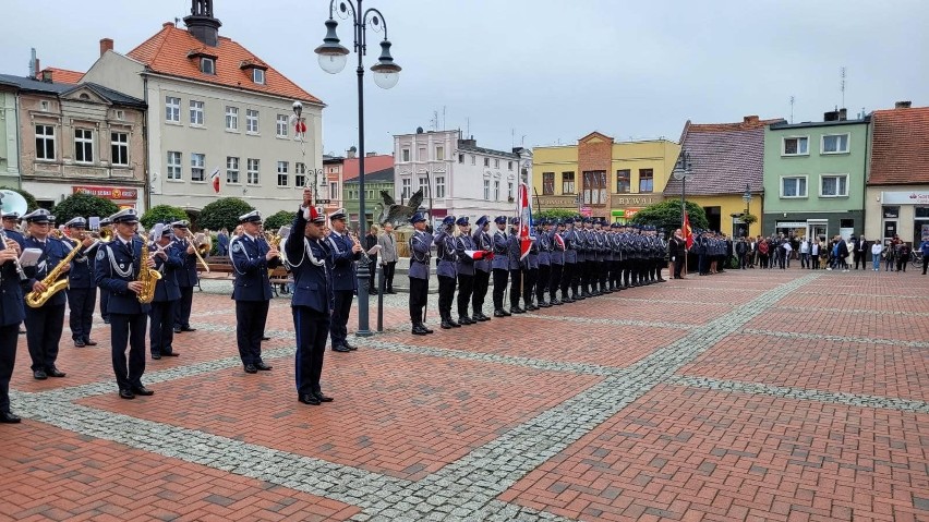 Nadanie sztandaru Komendzie Powiatowej Policji w Tucholi