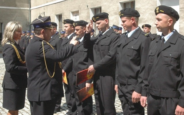 Awans na stopień starszego strażaka otrzymali Sławomir Nyk, Robert Ziarkowski, Kamil Sierkiewicz i Krzysztof Mularczyk, Kazimierz Słoński, Paweł Szewczyk i Rafał Gryga.