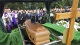 Pogrzeb Macieja Aleksiuka. Tłum i łzy na cmentarzu