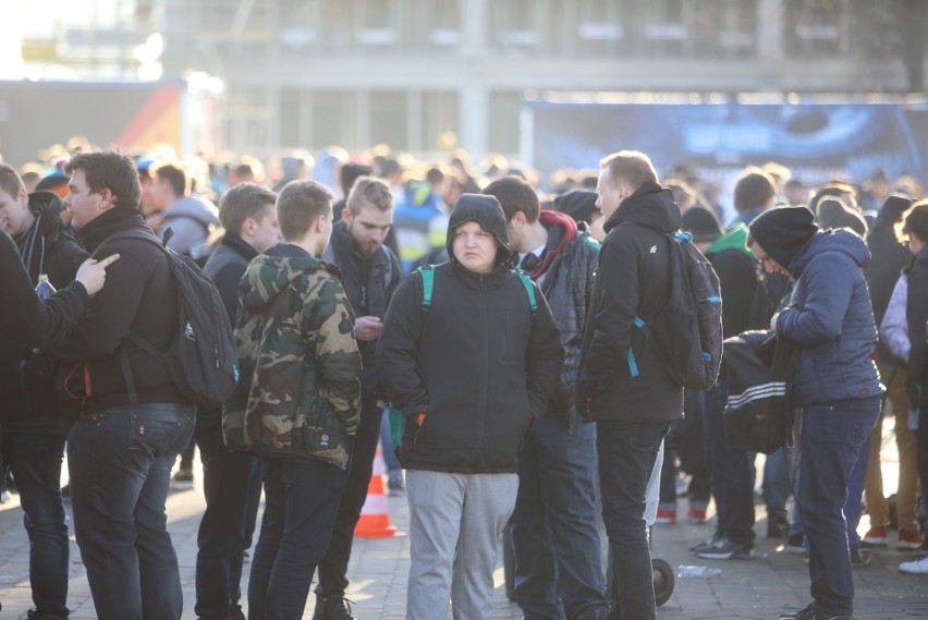 IEM 2017 Katowice. Gigantyczne kolejki pod Spodkiem