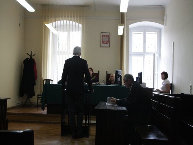 Przed zielonogórskim sądem zeznaje prezydent Nowej Soli Wadim Tyszkiewicz.