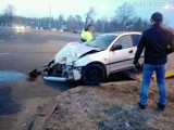 GORZÓW WIELKOPOLSKI Mazda uderzyła w nissana na rondzie Wyszyńskiego [ZDJĘCIA]