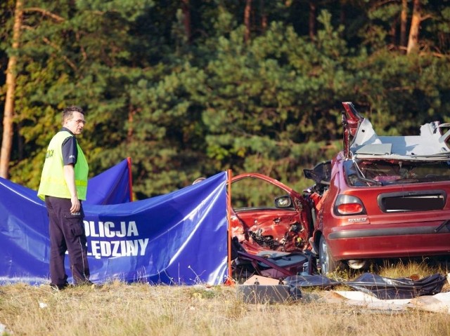 Jedna osoba nie żyje, cztery są ranne. To skutek wypadku w Januszkowie na trasie Bydgoszcz - Inowrocław.