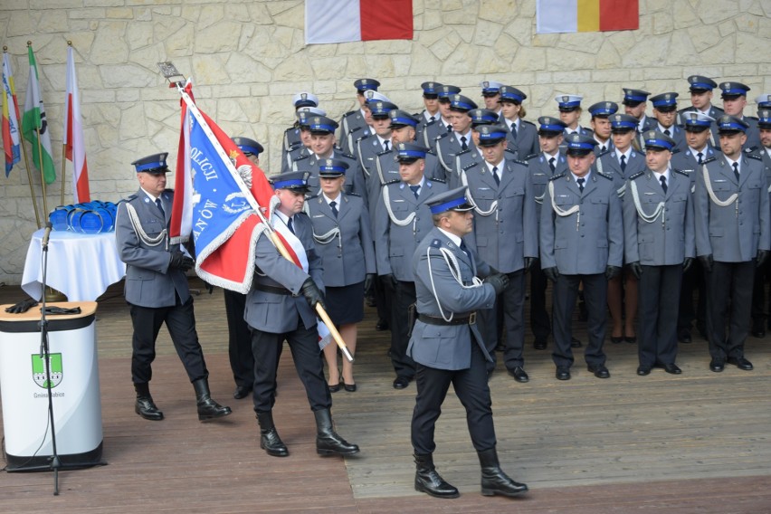 Policjanci z powiatu chrzanowskiego świętowali. 78 funkcjonariuszy mianowanych na wyższe stopnie [ZDJĘCIA] 
