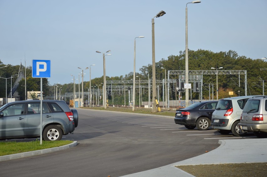 Brzesko. Parking Park&Ride obok dworca kolejowego gotowy [ZDJĘCIA]