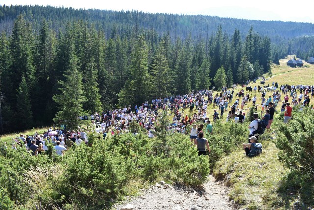 Msza święta na Polanie pod Kopieńcem w Tatrach