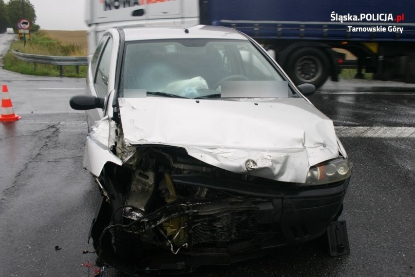 18 lipca w Boniowicach zderzyły się dwa samochody osobowe.