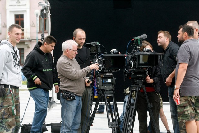 Ekipy filmowców pojawią się na początku października na wielu ulicach Wrocławia, co oznacza spore utrudnienia. Sprawdźcie, gdzie nie można parkować, a które ulice będą zablokowane.