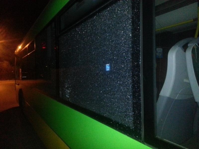 MPK Poznań: W nocy z soboty na niedzielę ostrzelano autobus