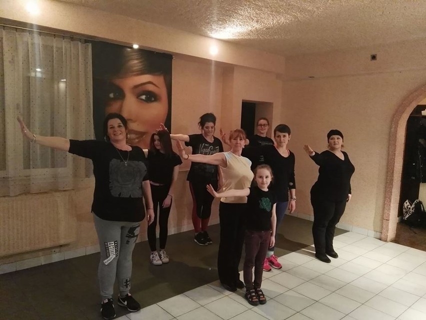 Kobiety z olkuskiego przyłączają się do tańca przeciwko przemocy