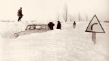 Zimy stulecia w PRL-u. Zasypane drogi i pojazdy. Te zdjęcia robią wrażenie