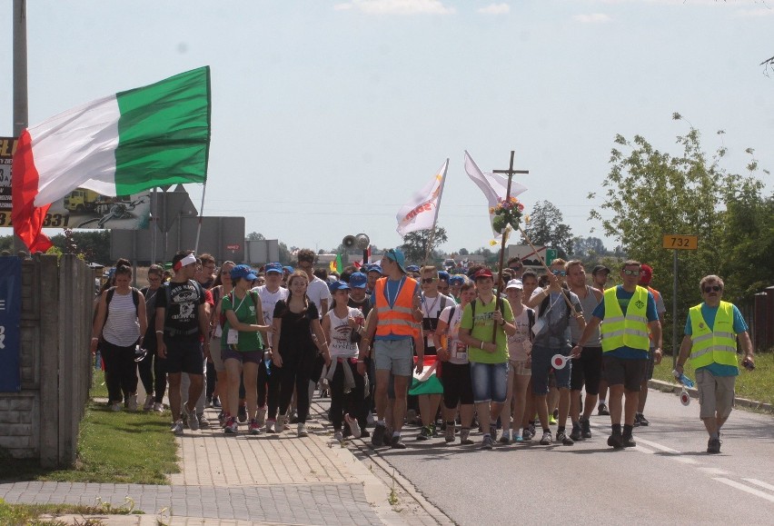 Pielgrzymka ŚDM 2016 do sanktuarium w Starej Błotnicy.