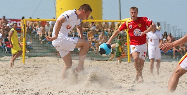 Ustka: mistrzostwa Polski w beach soccerze - wyniki pierwszych spotkań |  Głos Pomorza