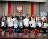 Nagrody dla zdolnych uczniów i nauczycieli- innowatorów od Łódzkiego Stowarzyszenia Pomocy Szkole LISTA LAUREATOW,ZDJECIA