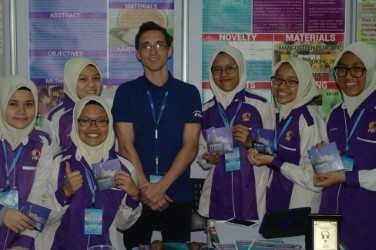 Światowy sukces! Złote medale uczniów z Połańca na wystawie wynalazków w Bangkoku