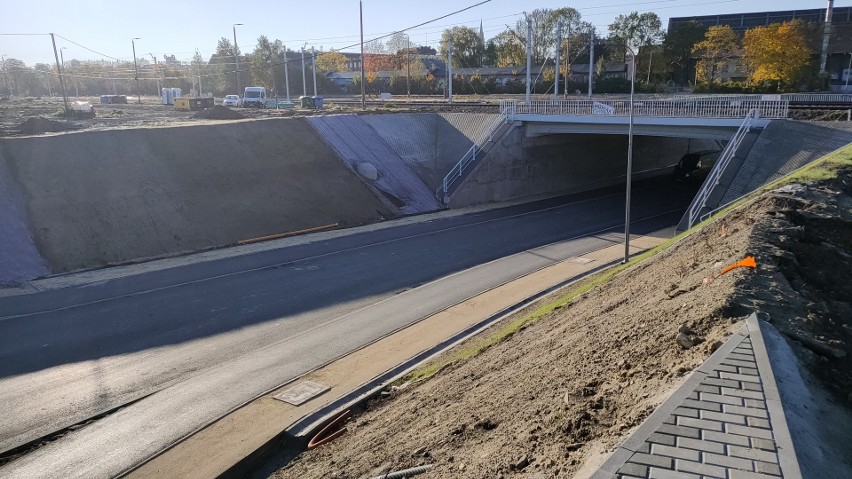 Nowy tunel drogowy w centrum Dąbrowy Górniczej jest prawie...