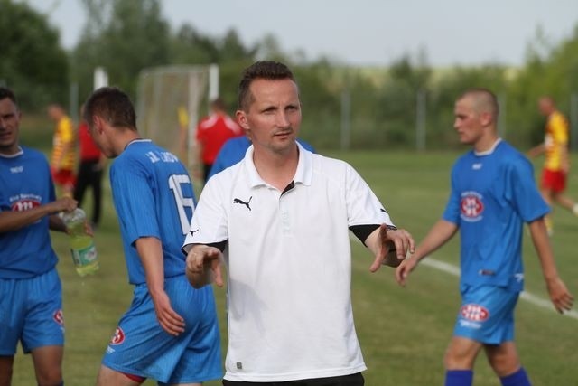 Trener Sławomir Kopczewski może już być pewny, że jego zespół zagra w II lidze