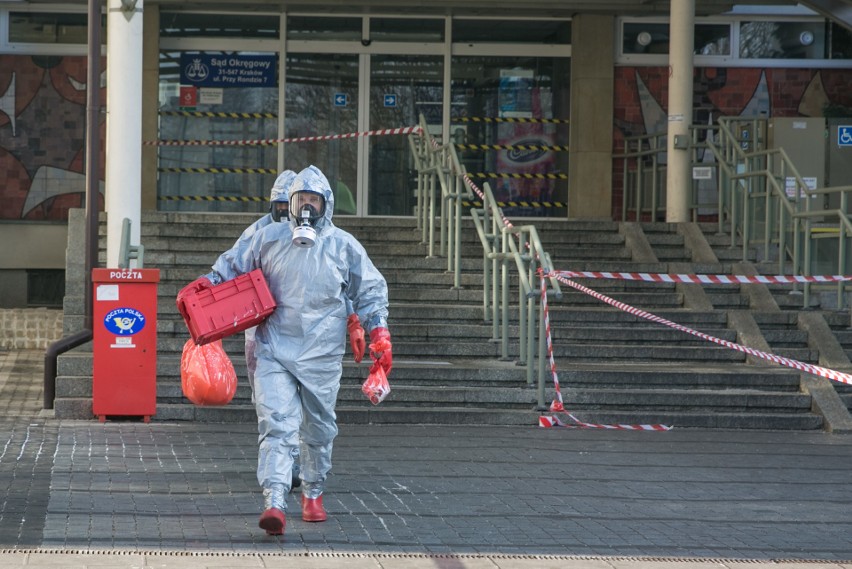 Kraków. Zagrożenie wąglikiem w sądzie. Tajemnicza informacja [ZDJĘCIA, WIDEO]